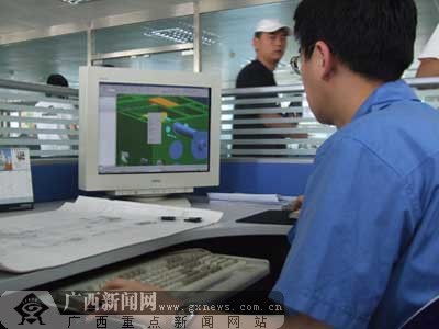 智能制造新篇章 網絡媒體龍江行走進齊齊哈爾第一機床廠，探訪網絡技術賦能工業轉型升級